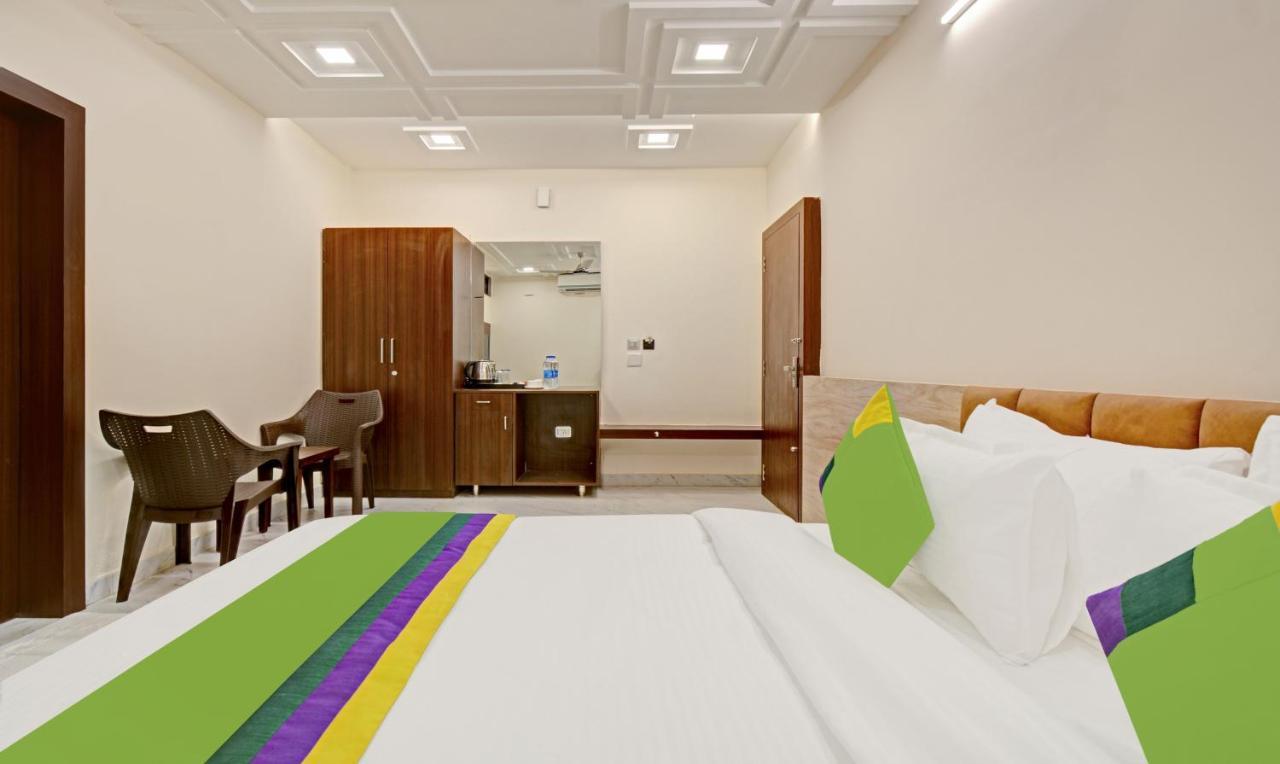 Treebo Paras Raj Near City Palace Udaipur Ngoại thất bức ảnh