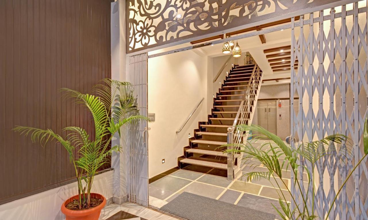 Treebo Paras Raj Near City Palace Udaipur Ngoại thất bức ảnh
